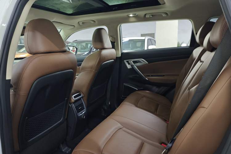 Used Geely Auto Emgrand X7 Sport 2016 1.8TD Automatic ZhiZun Version Interior 2