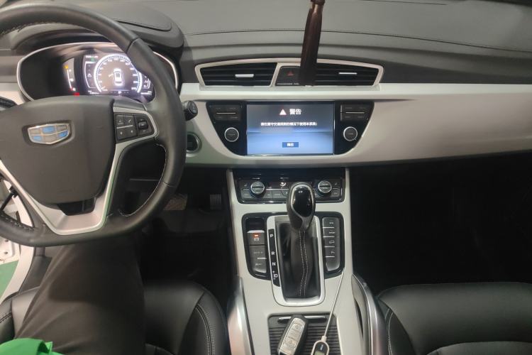Used Geely Auto Emgrand X7 Sport 2016 1.8TD Automatic Smart Model Interior 2