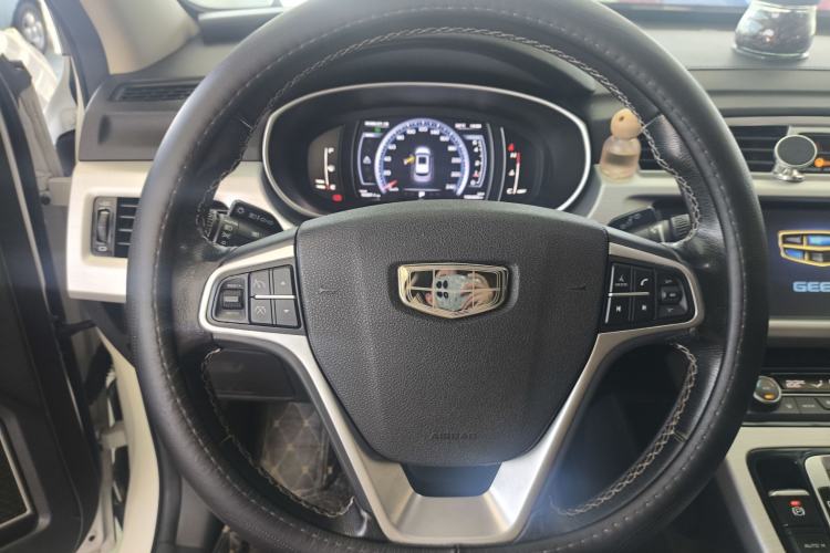 Used Geely Auto Emgrand X7 Sport 2016 1.8TD Automatic Smart Connectivity Version Interior 2