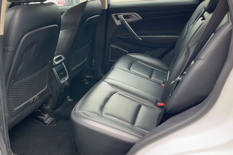 Used Geely Auto Emgrand X7 Sport 2016 1.8TD Automatic Smart Model Interior 2