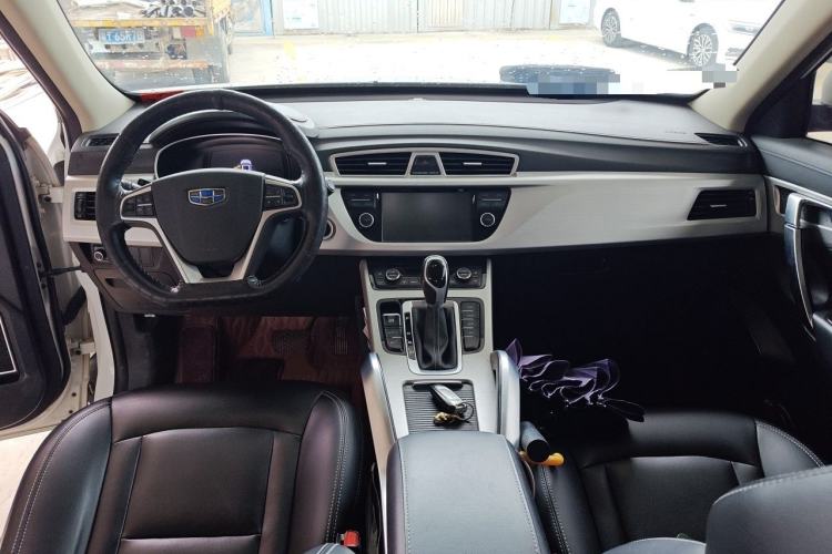 Used Geely Auto Emgrand X7 Sport 2016 1.8TD Automatic Smart Model Interior 2
