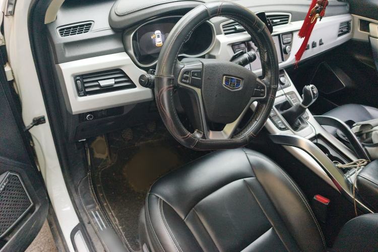 Used Geely Auto Emgrand X7 Sport 2016 2.0L Manual Smart Connect Version Interior 2