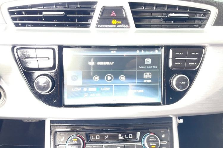 Used Geely Auto Emgrand X7 Sport 2016 1.8TD Automatic Smart Model Interior 3
