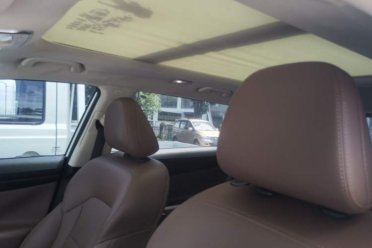 Used Geely Auto Emgrand X7 Sport 2016 1.8TD Automatic ZhiZun Version Interior 3