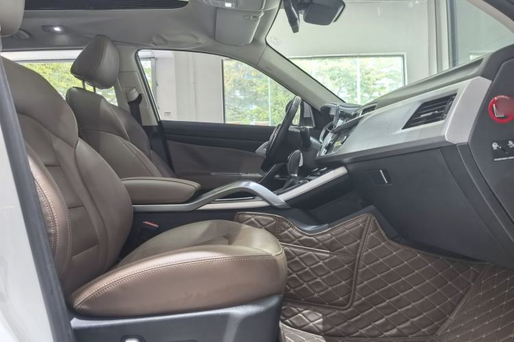 Used Geely Auto Emgrand X7 Sport 2016 1.8TD Automatic ZhiZun Version Interior 3