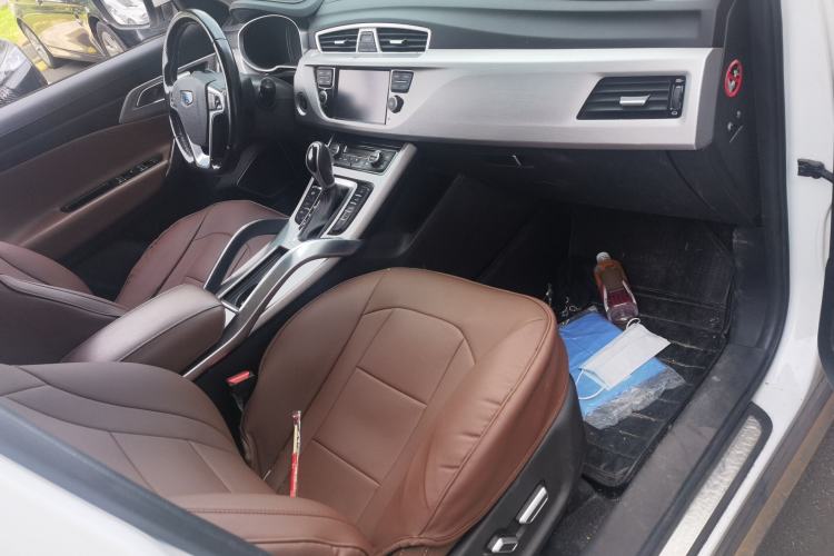 Used Geely Auto Emgrand X7 Sport 2016 1.8TD Automatic ZhiZun Version Interior 3