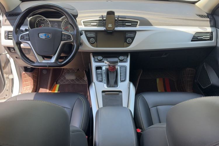 Used Geely Auto Emgrand X7 Sport 2016 1.8TD Automatic ZhiShang Model Interior 3