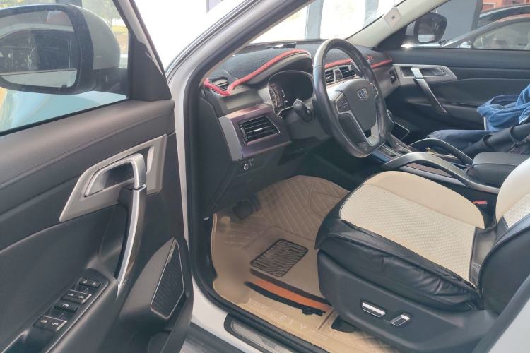Used Geely Auto Emgrand X7 Sport 2016 1.8TD Automatic Smart Model Interior 3