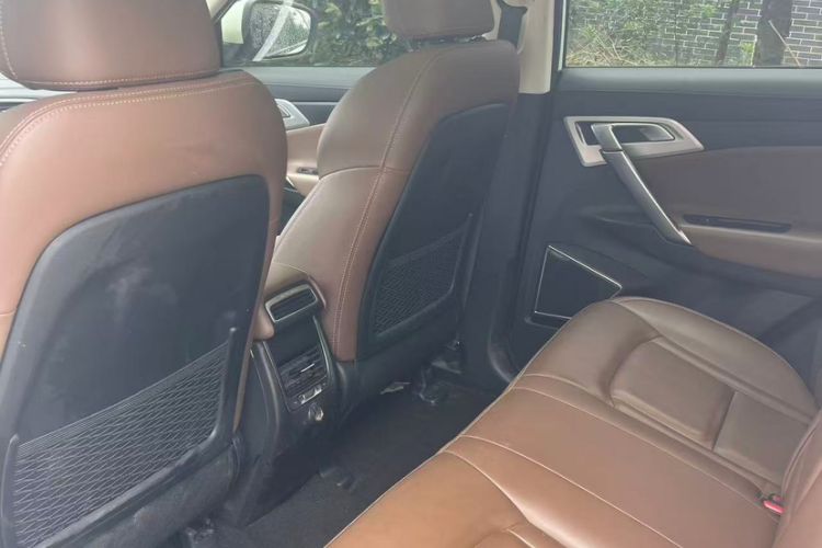 Used Geely Auto Emgrand X7 Sport 2016 1.8TD Automatic ZhiZun Version Interior 3