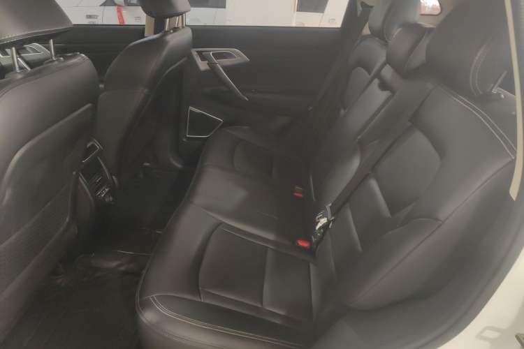 Used Geely Auto Emgrand X7 Sport 2016 1.8TD Automatic Smart Model Interior 4