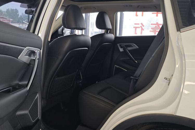 Used Geely Auto Emgrand X7 Sport 2016 1.8TD Automatic Smart Connectivity Version Interior 4
