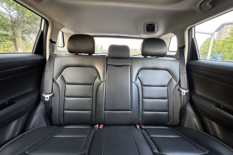 Used Geely Auto Emgrand X7 Sport 2016 1.8TD Automatic Smart Connectivity Version Interior 5