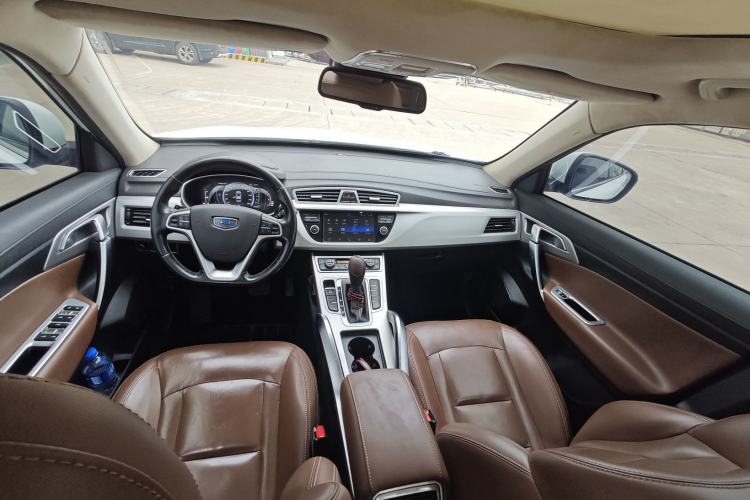 Used Geely Auto Emgrand X7 Sport 2016 1.8TD Automatic All-Wheel-Drive ZhiZun Edition Interior 6