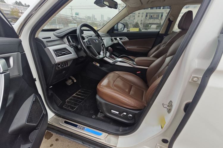 Used Geely Auto Emgrand X7 Sport 2016 1.8TD Automatic All-Wheel-Drive ZhiZun Edition Interior 7