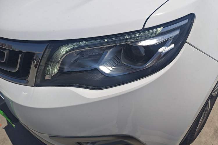 Used Geely Auto Emgrand X7 Sport 2016 1.8TD Automatic Smart Model Left Front Headlight