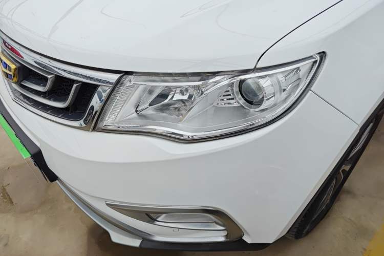 Used Geely Auto Emgrand X7 Sport 2016 1.8TD Automatic ZhiShang Model Left Front Headlight