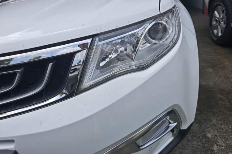 Used Geely Auto Emgrand X7 Sport 2016 1.8TD Automatic Smart Connectivity Version Left Front Headlight