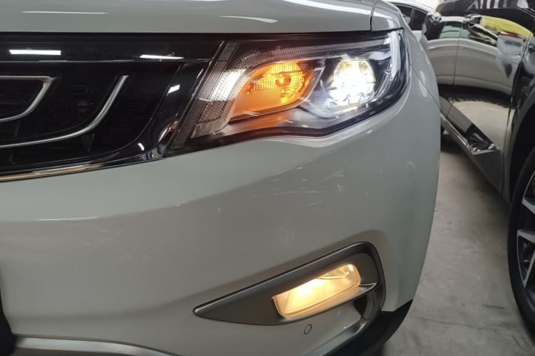 Used Geely Auto Emgrand X7 Sport 2016 1.8TD Automatic Smart Model Left Front Headlight