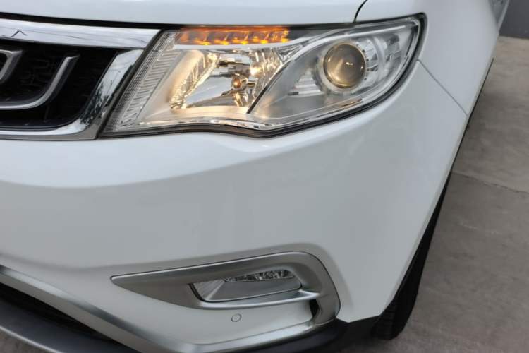 Used Geely Auto Emgrand X7 Sport 2016 1.8TD Automatic Smart Connectivity Version Left Front Headlight