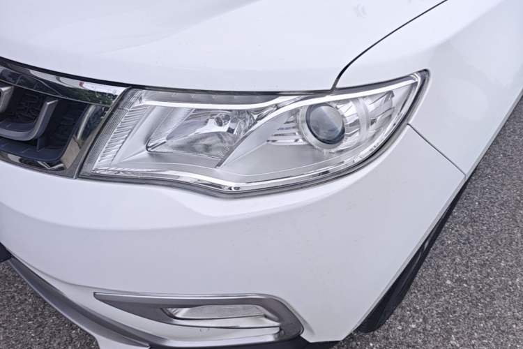 Used Geely Auto Emgrand X7 Sport 2016 1.8TD Automatic ZhiShang Model Left Front Headlight