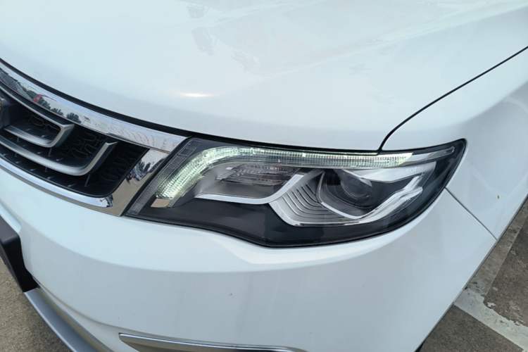 Used Geely Auto Emgrand X7 Sport 2016 1.8TD Automatic ZhiZun Version Left Front Headlight