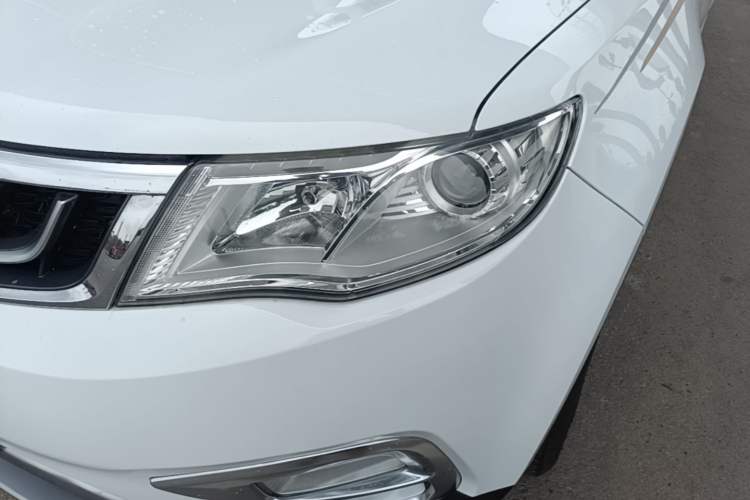 Used Geely Auto Emgrand X7 Sport 2016 2.0L Manual Smart Connect Version Left Front Headlight