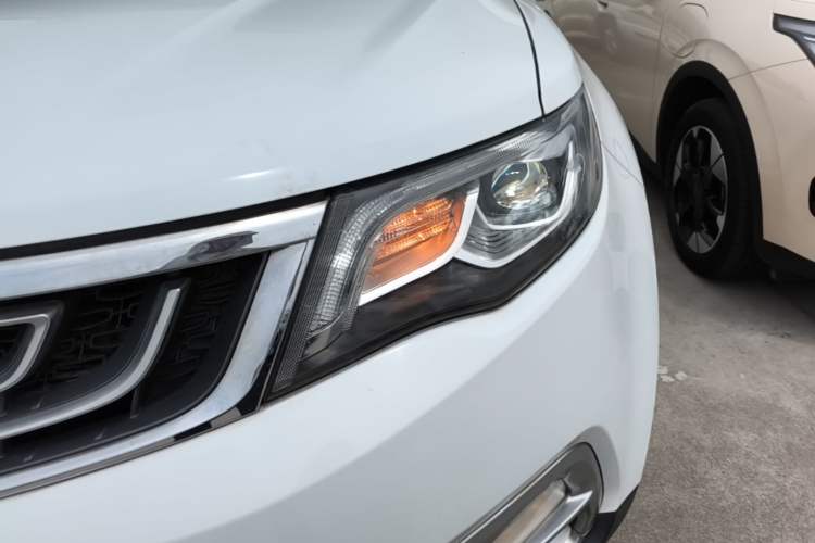 Used Geely Auto Emgrand X7 Sport 2016 1.8TD Automatic Smart Model Left Front Headlight