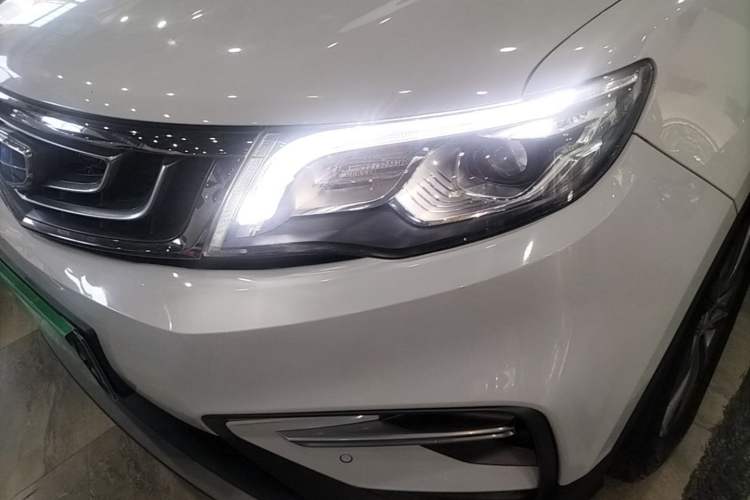 Used Geely Auto Emgrand X7 Sport 2016 1.8TD Automatic ZhiShang Model Left Front Headlight
