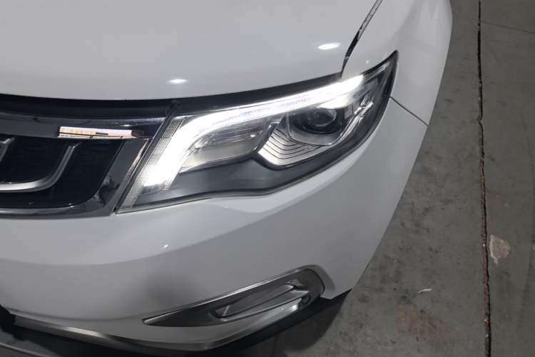 Used Geely Auto Emgrand X7 Sport 2016 1.8TD Automatic ZhiZun Version Left Front Headlight