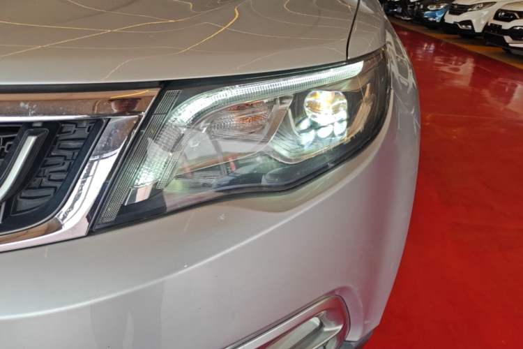 Used Geely Auto Emgrand X7 Sport 2016 1.8TD Automatic Smart Model Left Front Headlight