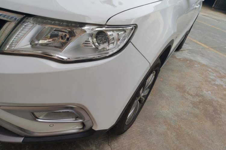 Used Geely Auto Emgrand X7 Sport 2016 1.8TD Automatic ZhiShang Model Left Front Headlight