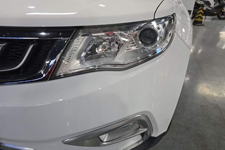 Used Geely Auto Emgrand X7 Sport 2016 2.0L Manual Smart Connect Version Left Front Headlight