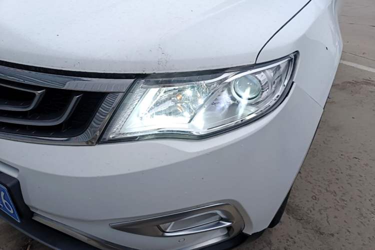 Used Geely Auto Emgrand X7 Sport 2016 2.0L Manual Smart Connect Version Left Front Headlight