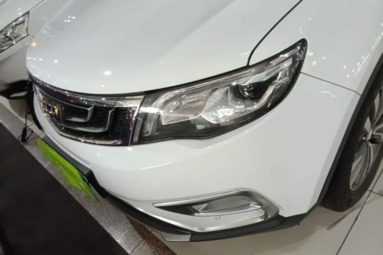 Used Geely Auto Emgrand X7 Sport 2016 1.8TD Automatic ZhiZun Version Left Front Headlight