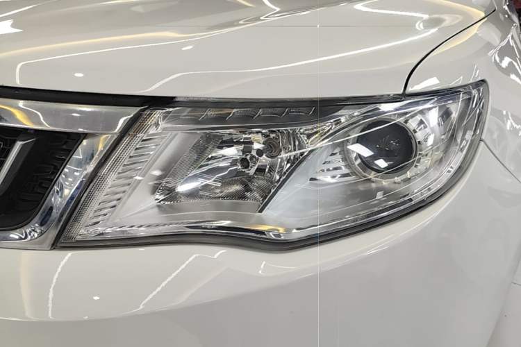Used Geely Auto Emgrand X7 Sport 2016 1.8TD Automatic Smart Connectivity Version Left Front Headlight