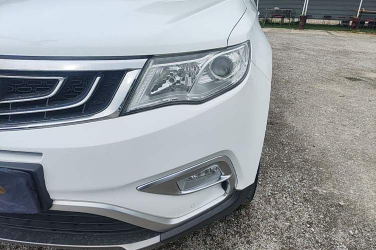 Used Geely Auto Emgrand X7 Sport 2016 2.0L Manual ZhiShang Version Left Front Headlight