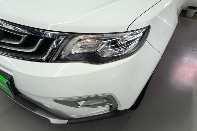 Used Geely Auto Emgrand X7 Sport 2016 1.8TD Automatic ZhiZun Version Left Front Headlight