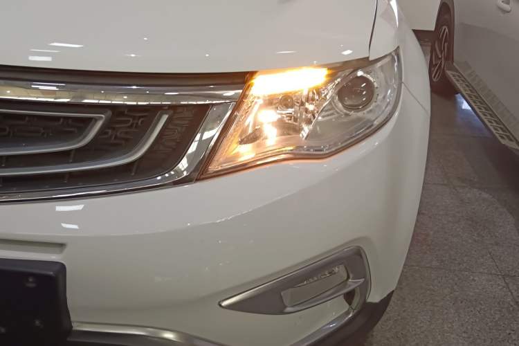 Used Geely Auto Emgrand X7 Sport 2016 1.8TD Automatic Smart Connectivity Version Left Front Headlight