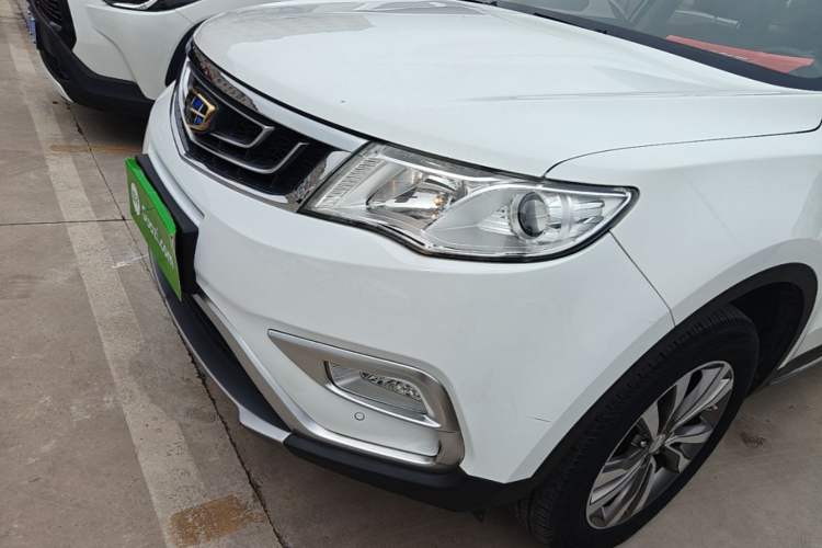 Used Geely Auto Emgrand X7 Sport 2016 1.8TD Automatic ZhiShang Model Left Front Headlight