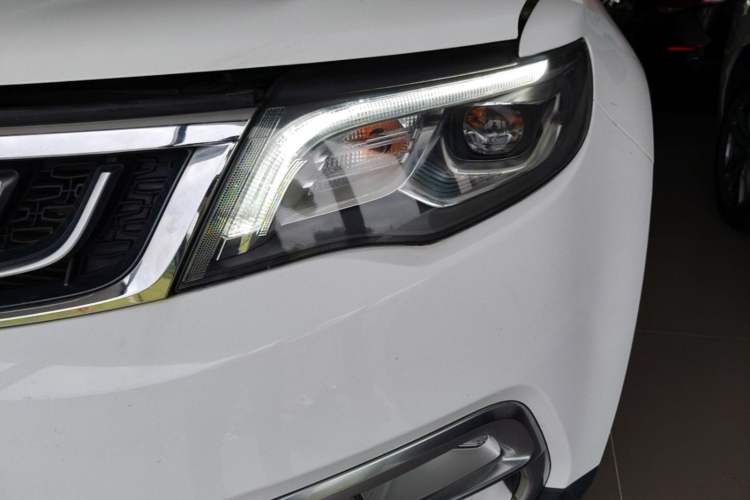 Used Geely Auto Emgrand X7 Sport 2016 1.8TD Automatic Smart Model Left Front Headlight
