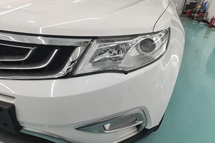 Used Geely Auto Emgrand X7 Sport 2016 2.0L Manual ZhiShang Version Left Front Headlight