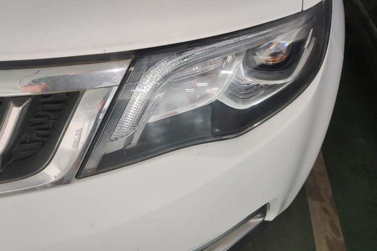 Used Geely Auto Emgrand X7 Sport 2016 1.8TD Automatic ZhiZun Version Left Front Headlight