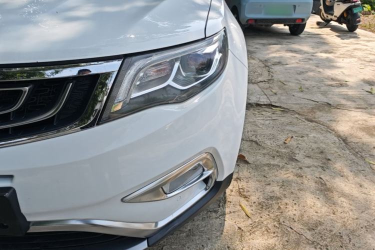 Used Geely Auto Emgrand X7 Sport 2016 1.8TD Automatic All-Wheel-Drive ZhiZun Edition Left Front Headlight