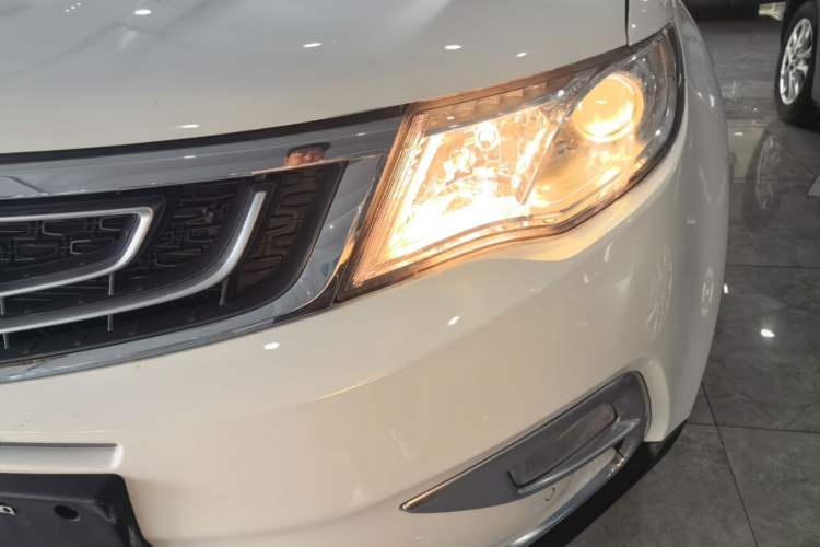 Used Geely Auto Emgrand X7 Sport 2016 2.0L Manual Smart Connect Version Left Front Headlight