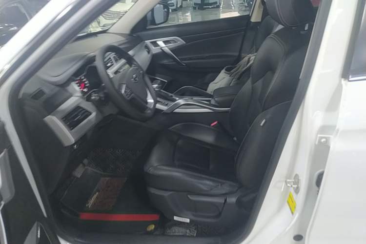 Used Geely Auto Emgrand X7 Sport 2016 1.8TD Automatic ZhiShang Model Left Front Seat