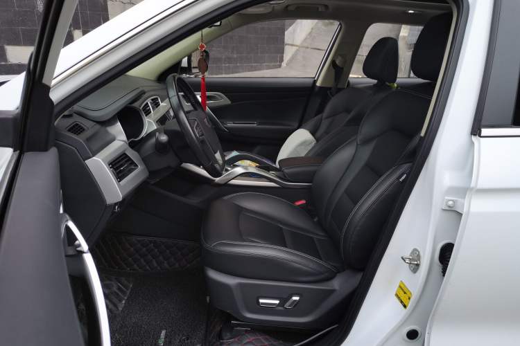 Used Geely Auto Emgrand X7 Sport 2016 1.8TD Automatic All-Wheel Drive Smart Version Left Front Seat