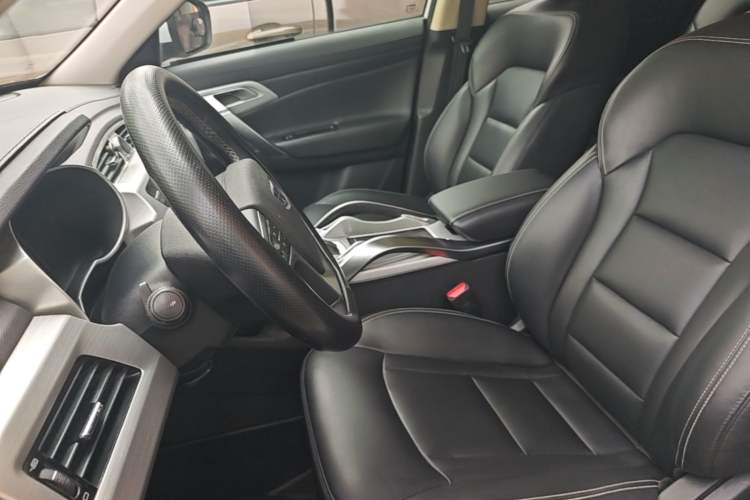 Used Geely Auto Emgrand X7 Sport 2016 1.8TD Automatic Smart Connectivity Version Left Front Seat