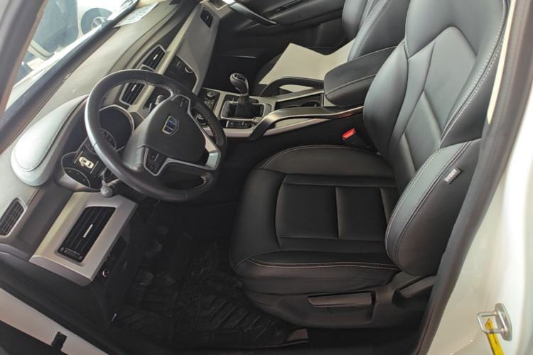 Used Geely Auto Emgrand X7 Sport 2016 2.0L Manual ZhiShang Version Left Front Seat