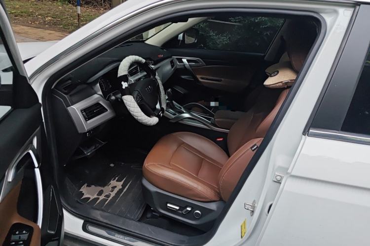 Used Geely Auto Emgrand X7 Sport 2016 1.8TD Automatic Smart Connectivity Version Left Front Seat