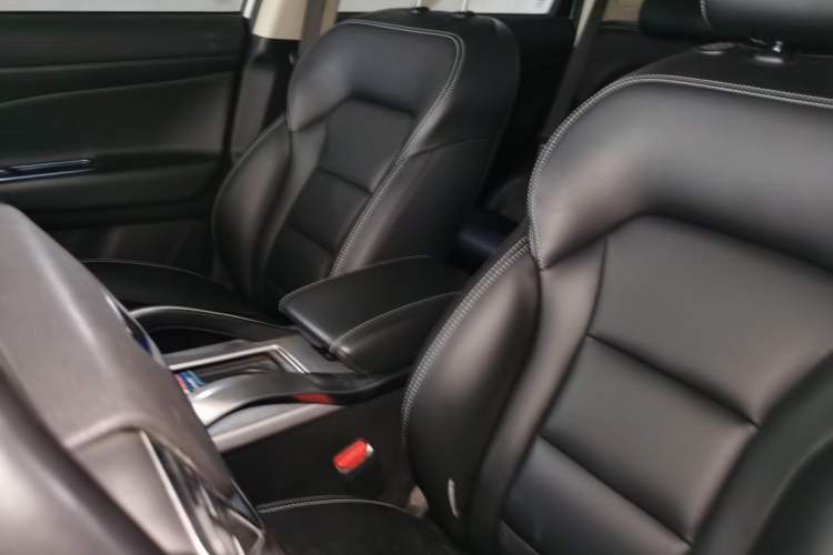 Used Geely Auto Emgrand X7 Sport 2016 1.8TD Automatic Smart Model Left Front Seat